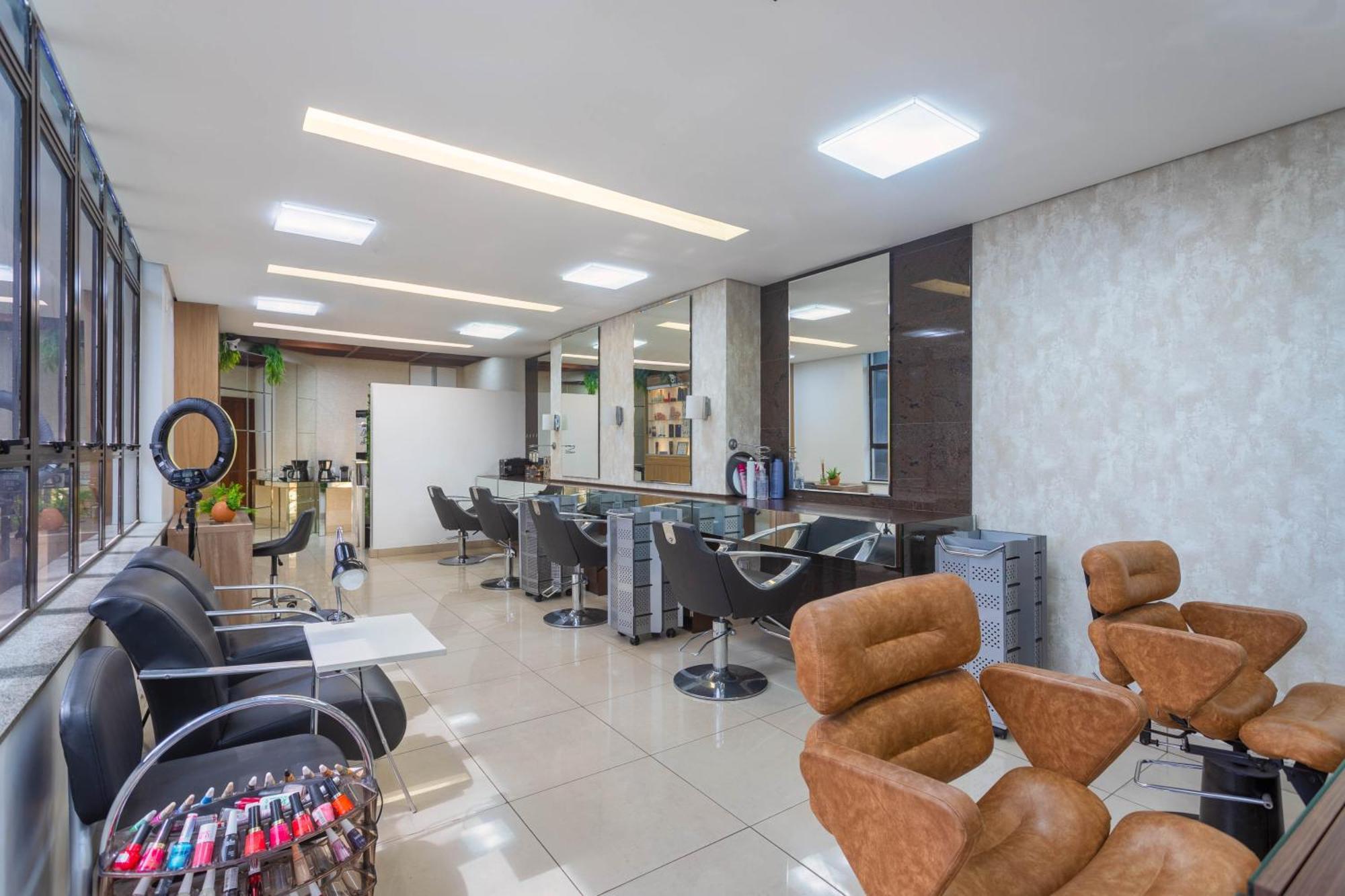 Ouro Minas Hotel Belo Horizonte, Dolce By Wyndham Eksteriør bilde A hair salon in São Paulo, Brazil