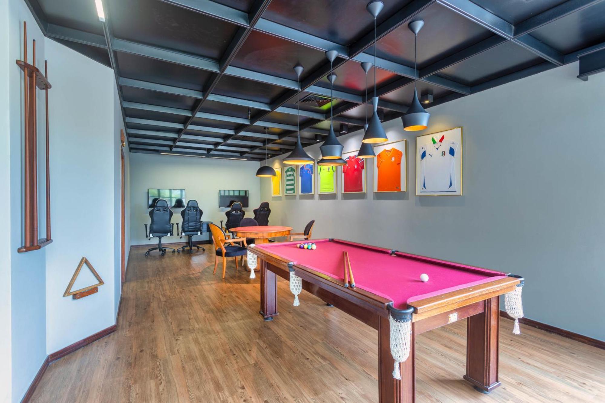 Ouro Minas Hotel Belo Horizonte, Dolce By Wyndham Eksteriør bilde The pool table at the office of the University of the Philippines Diliman.